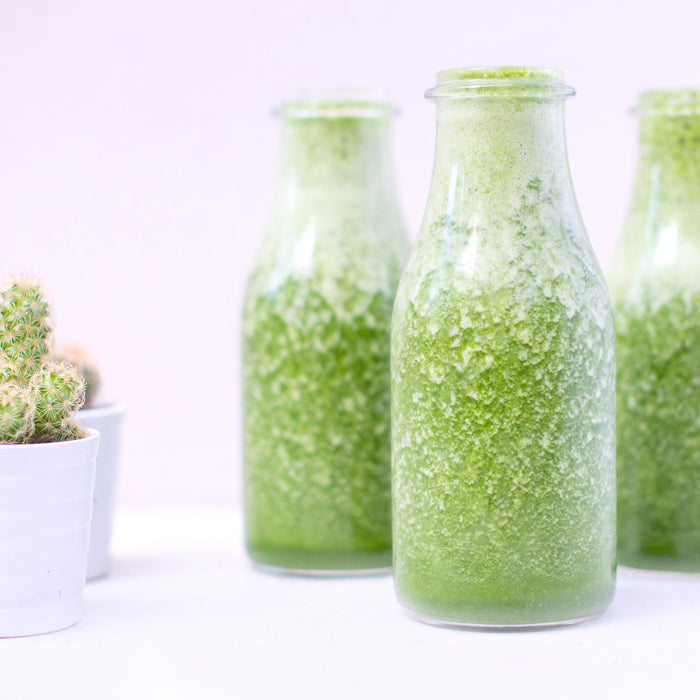 Grüner Protein Smoothie mit Gurke