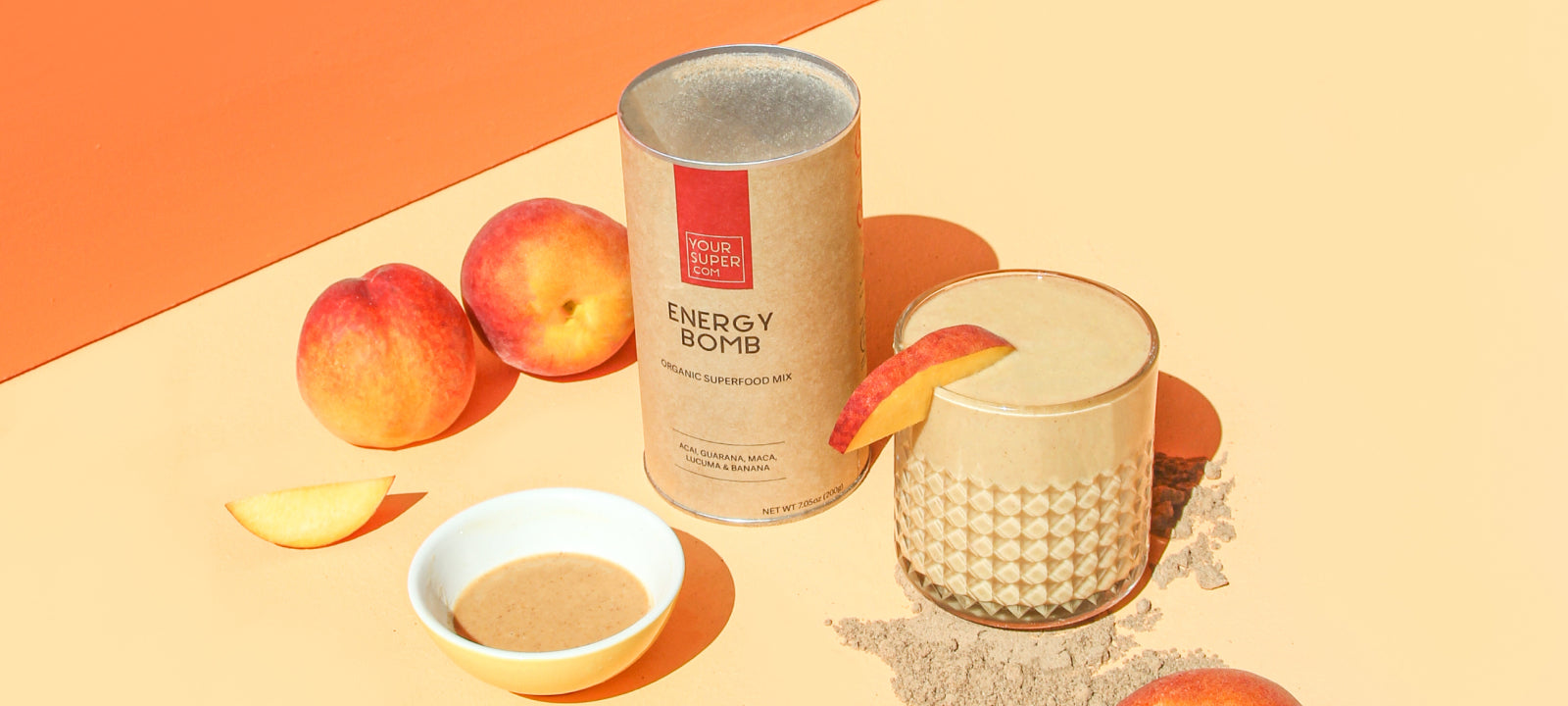 Energy Bomb Layout von Energy Bomb, Smoothie und Pfirsichen